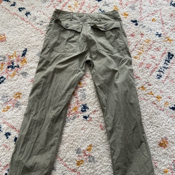 Imogene & Willie Blake Military Trouser in Olive - Picture 2 of 6